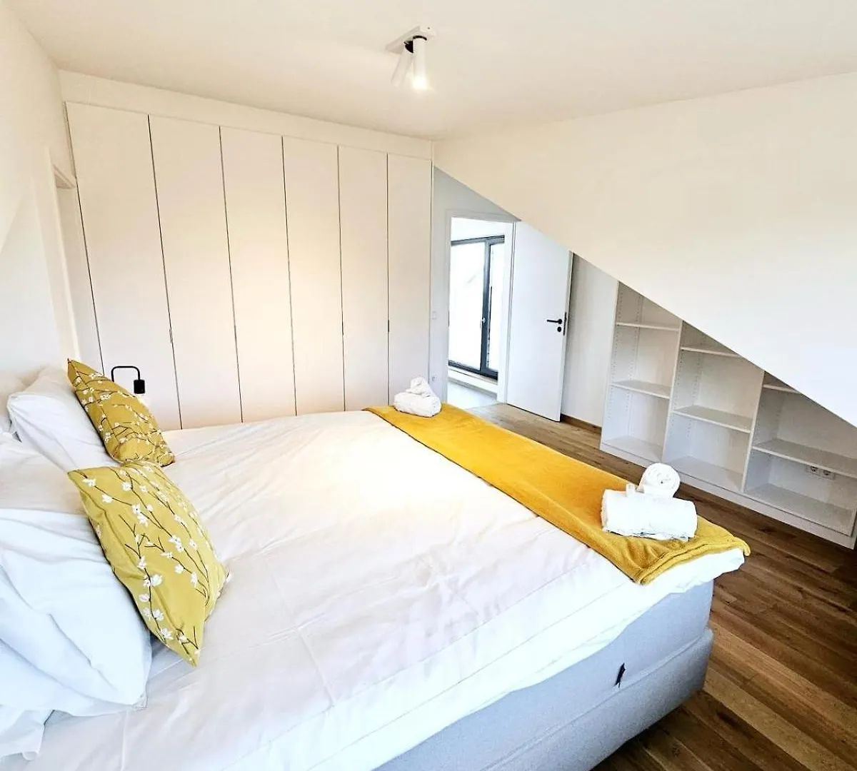 Lägenhet Spacious 3 Bedroom With Large Terrace And Parking-Shut1 Schuttrange
