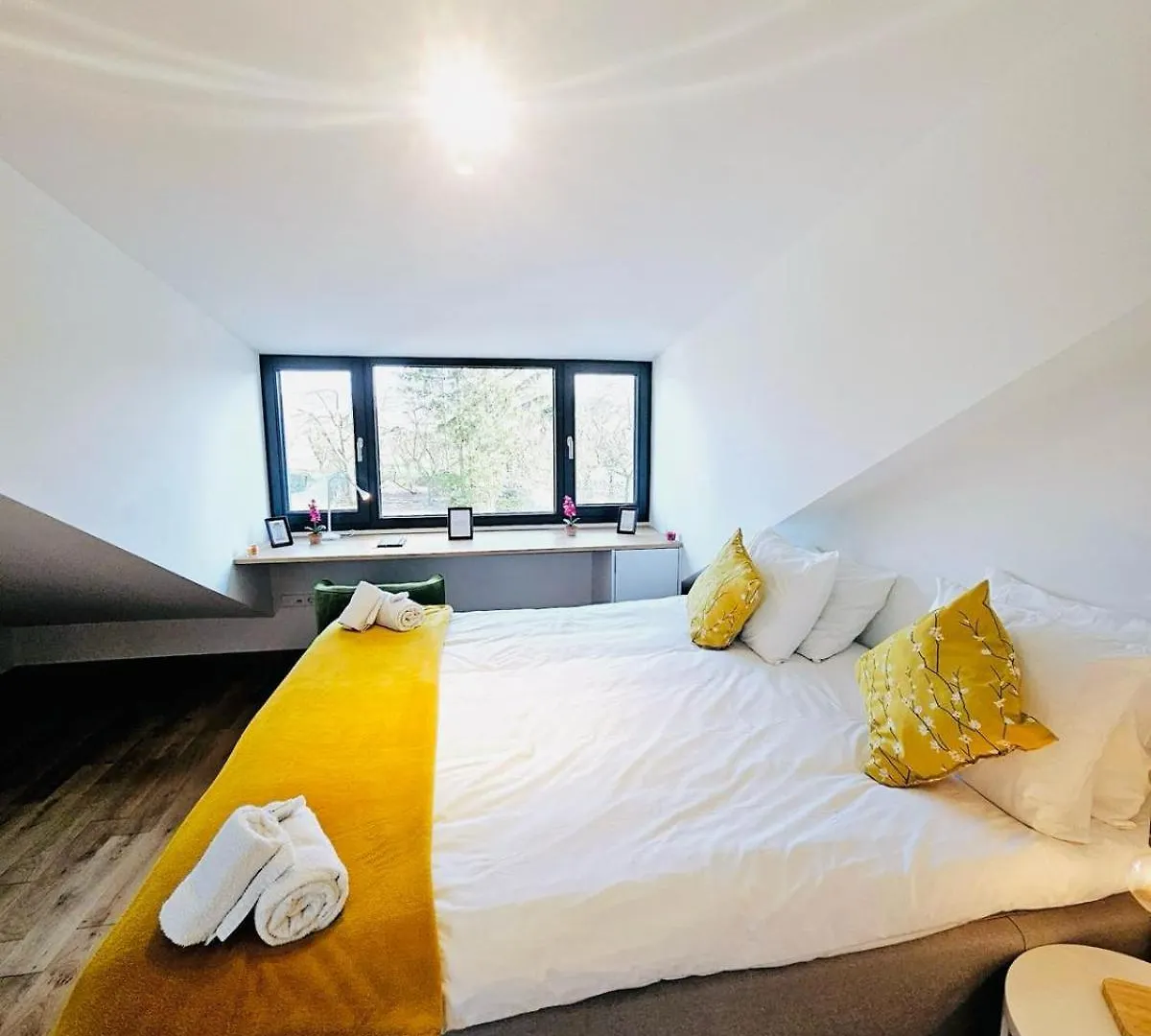 Spacious 3 Bedroom With Large Terrace And Parking-Shut1 Schuttrange Lägenhet
