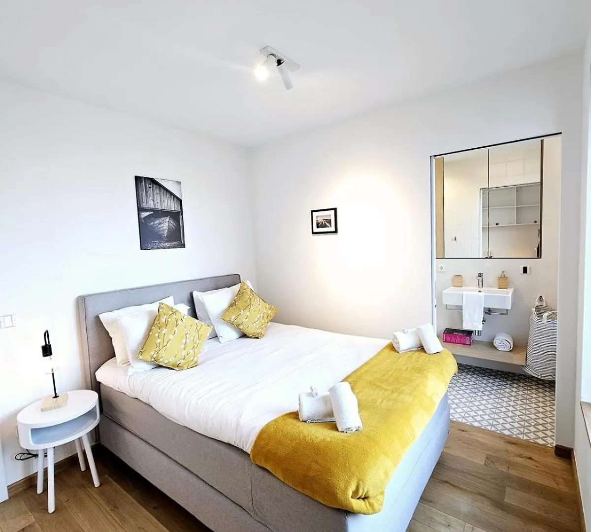 Lägenhet Spacious 3 Bedroom With Large Terrace And Parking-Shut1 Schuttrange