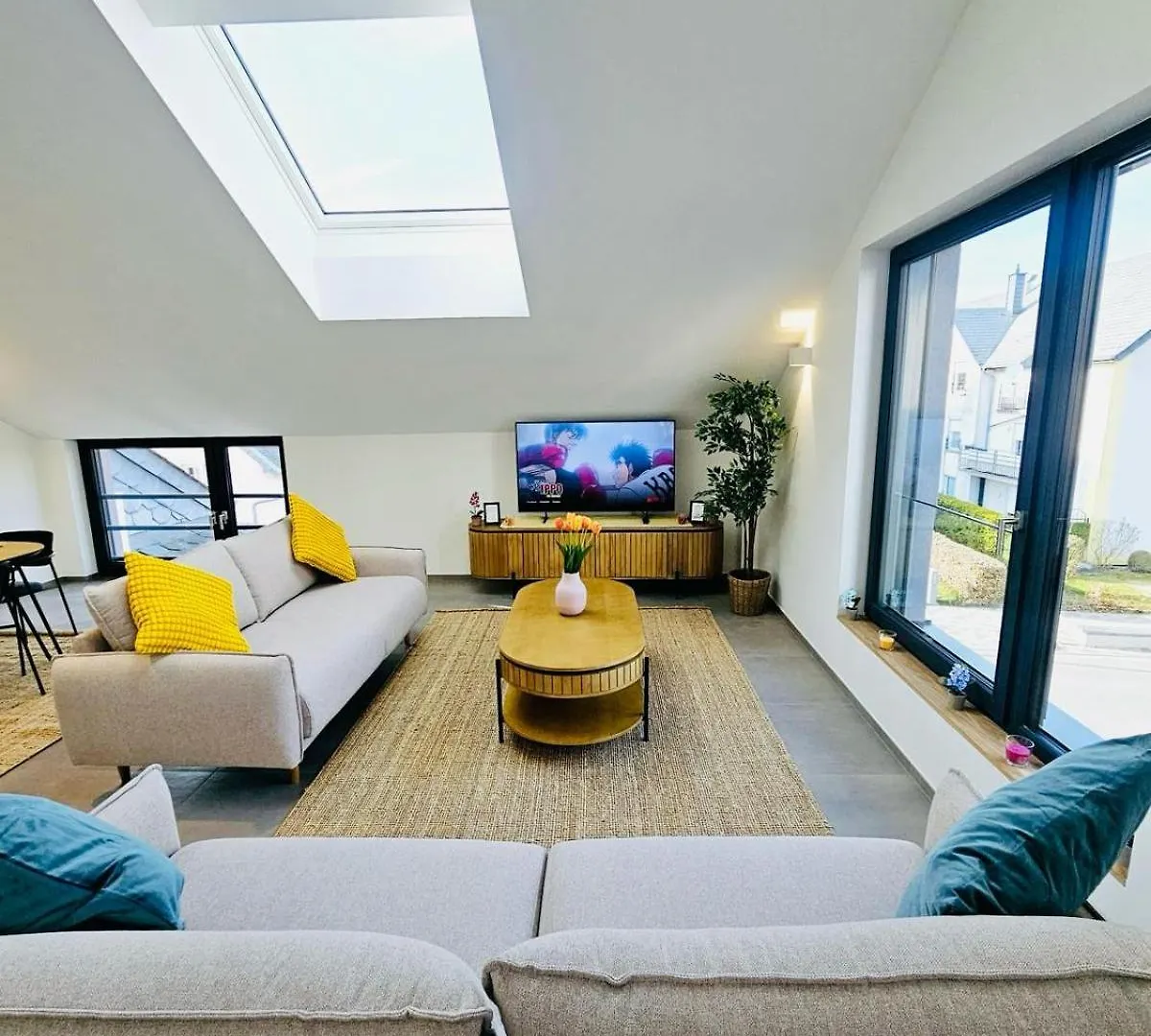 Spacious 3 Bedroom With Large Terrace And Parking-Shut1 Schuttrange